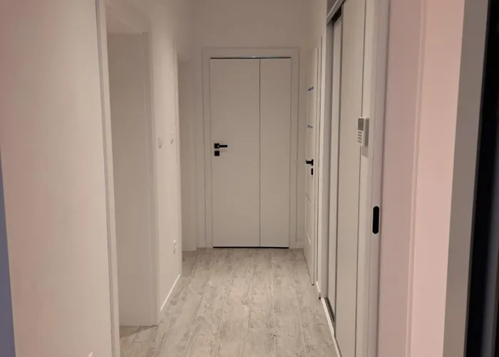 The Red Door Вилла