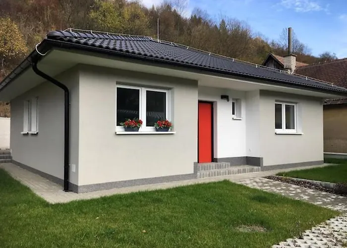 Вилла The Red Door Radola